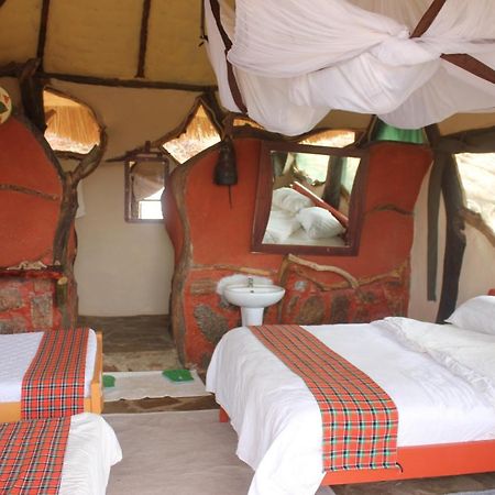 Lion'S Cave Camp, Samburu Villa Archers Post Exterior photo