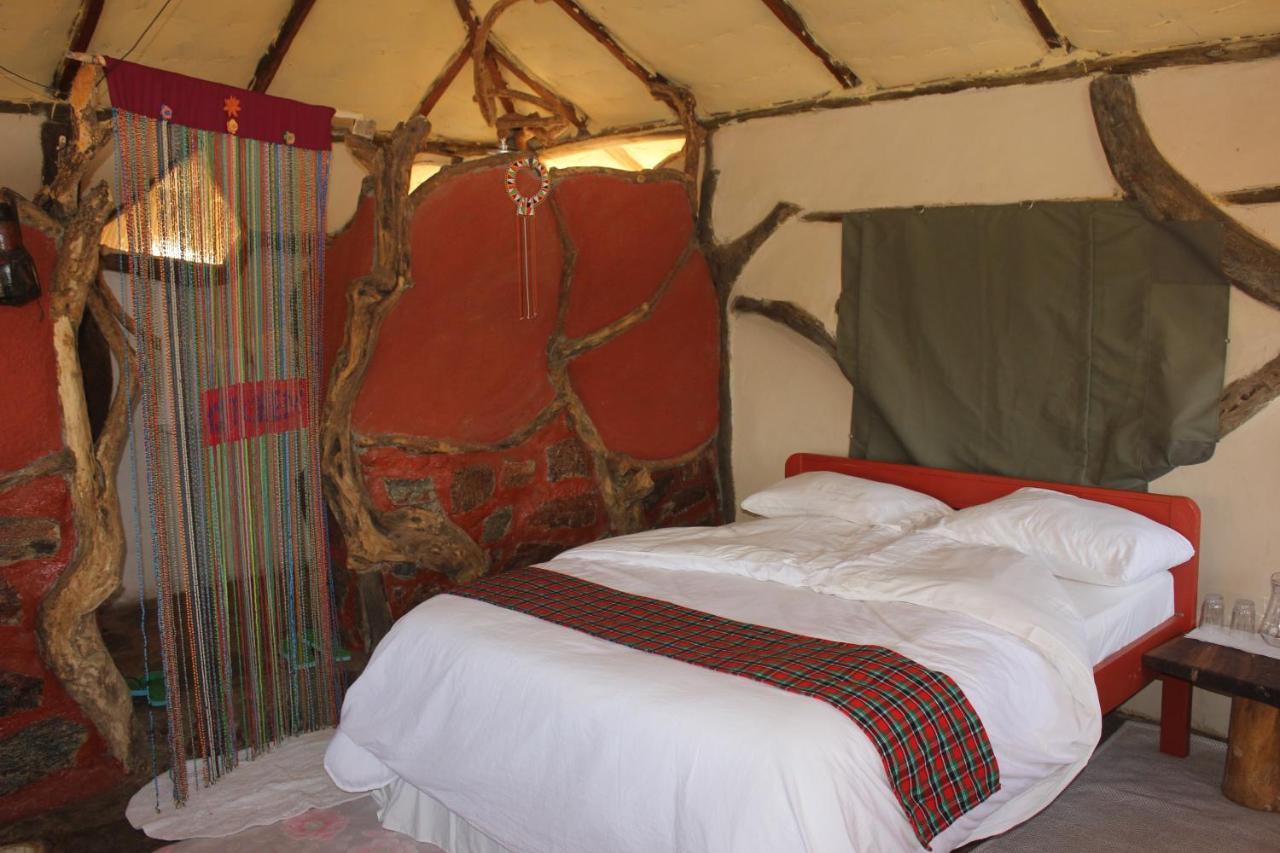 Lion'S Cave Camp, Samburu Villa Archers Post Exterior photo