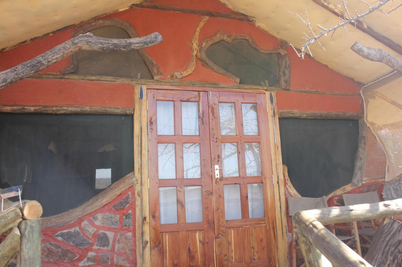 Lion'S Cave Camp, Samburu Villa Archers Post Exterior photo
