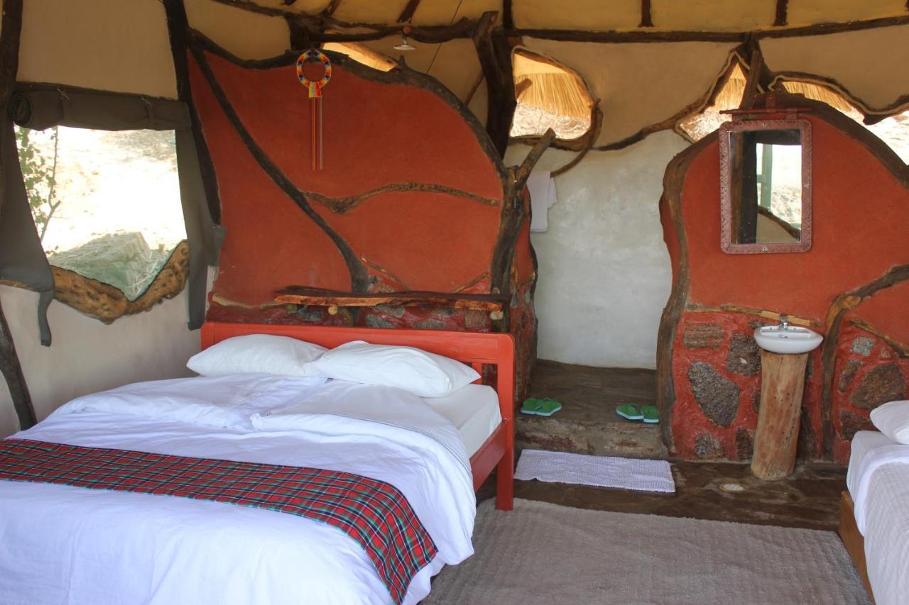 Lion'S Cave Camp, Samburu Villa Archers Post Exterior photo