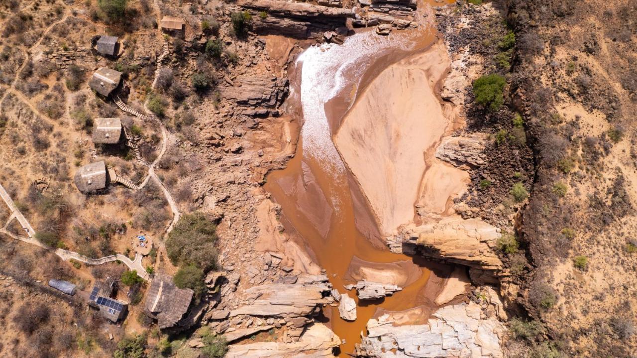 Lion'S Cave Camp, Samburu Villa Archers Post Exterior photo