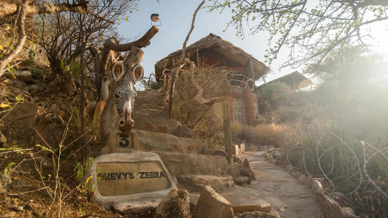 Lion'S Cave Camp, Samburu Villa Archers Post Exterior photo