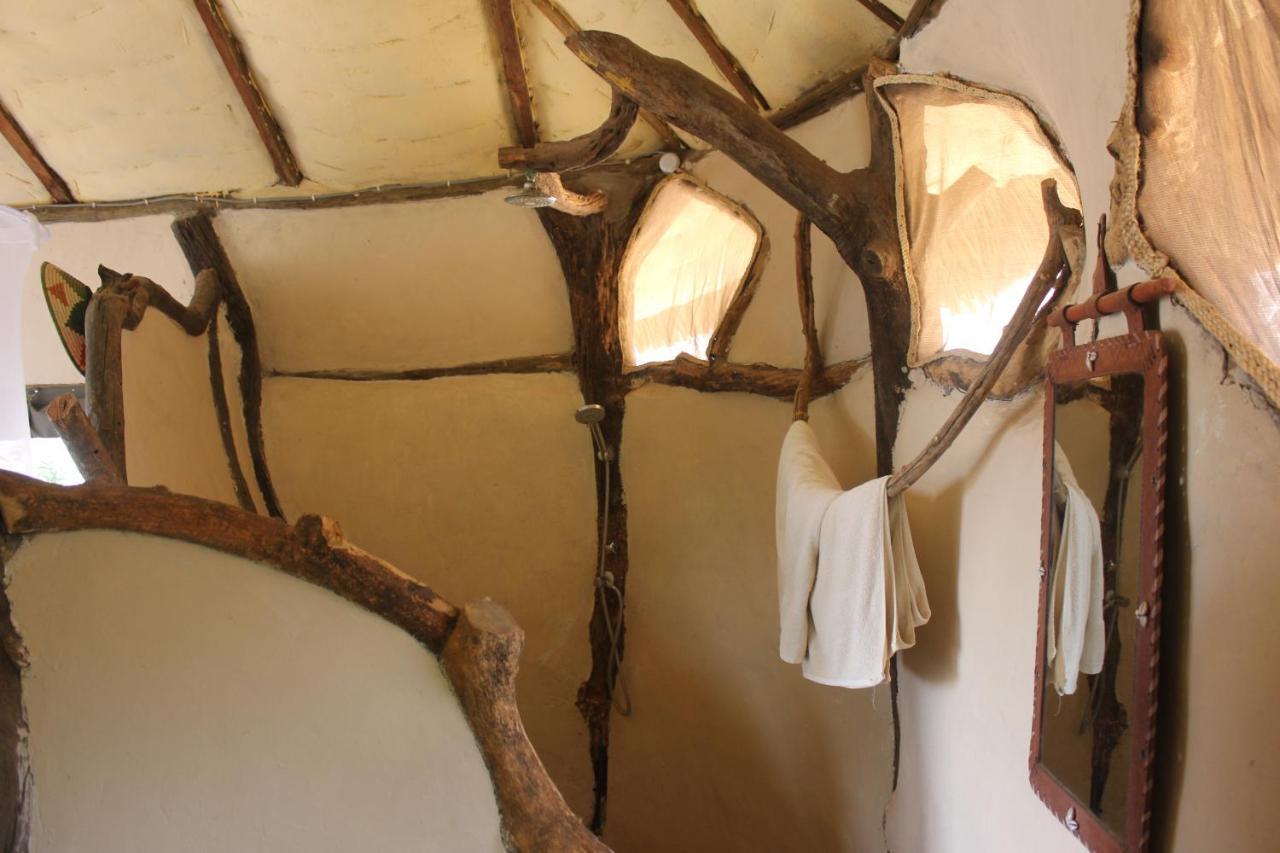 Lion'S Cave Camp, Samburu Villa Archers Post Exterior photo