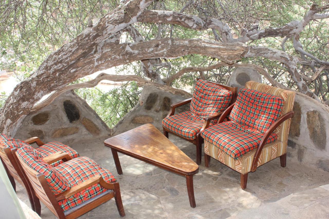 Lion'S Cave Camp, Samburu Villa Archers Post Exterior photo
