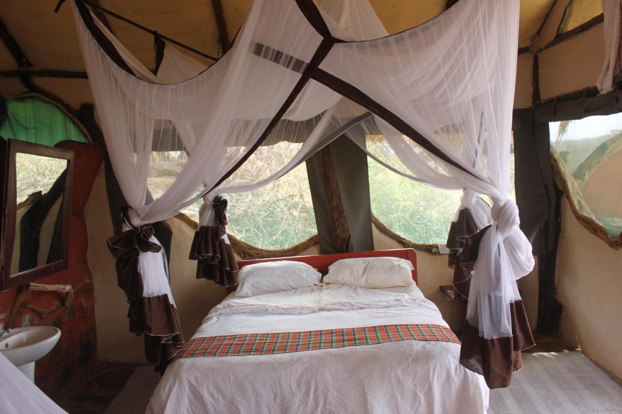 Lion'S Cave Camp, Samburu Villa Archers Post Exterior photo