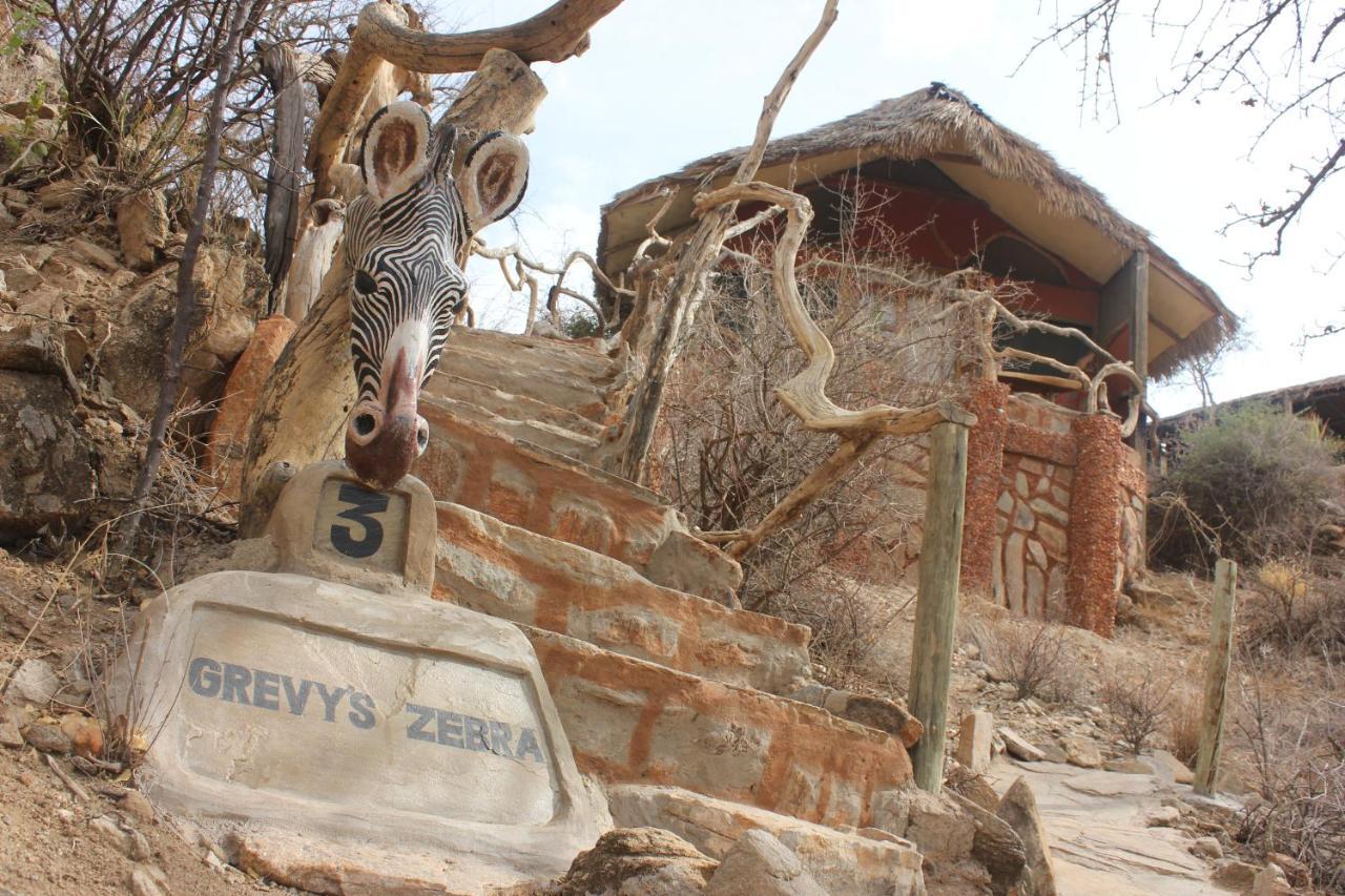 Lion'S Cave Camp, Samburu Villa Archers Post Exterior photo