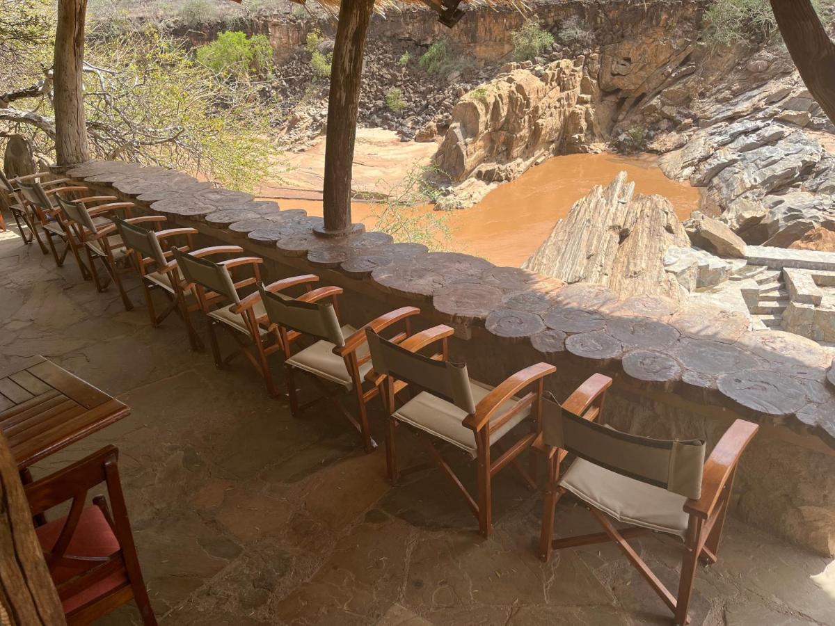 Lion'S Cave Camp, Samburu Villa Archers Post Exterior photo