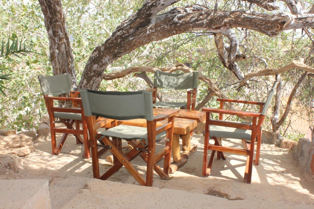Lion'S Cave Camp, Samburu Villa Archers Post Exterior photo